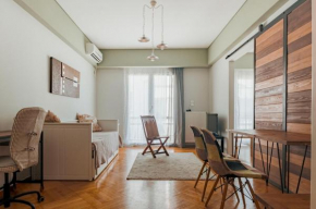 Comfortable 2 BD apartment close to Athens archeological museum